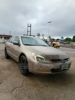 Honda Accord 2004 Gold