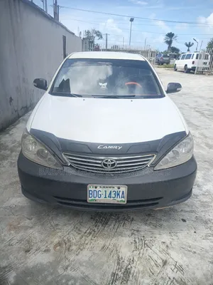 Toyota Camry LE 4dr Sedan (2.4L 4cyl 5M) 2002 White