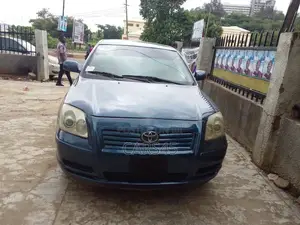 Toyota Avensis 2004 Blue
