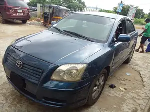 Toyota Avensis 2004 Blue