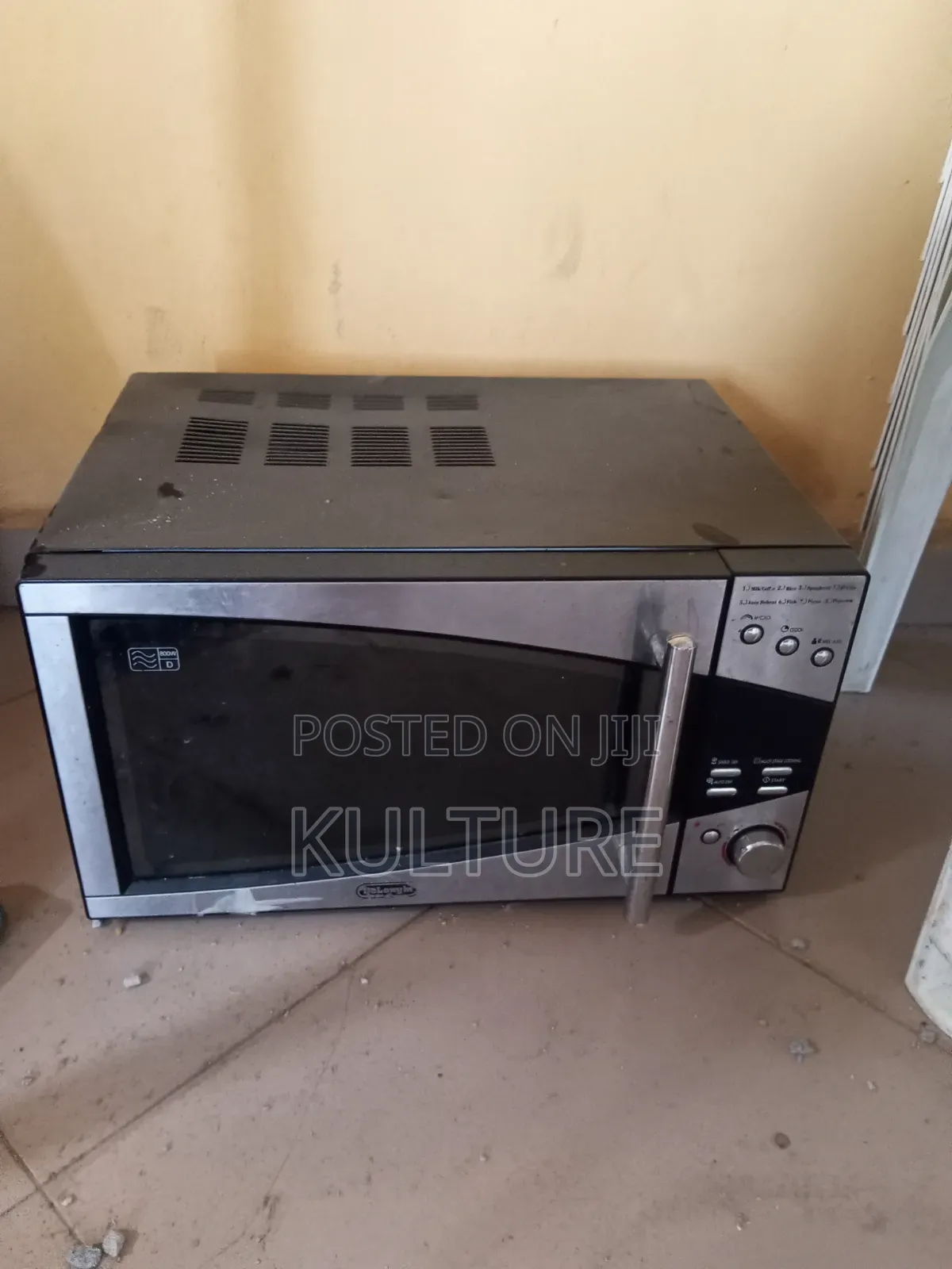 Newly Used Microwave