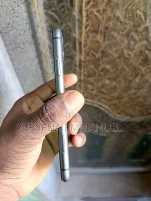 Apple iPhone 11 64 GB Black