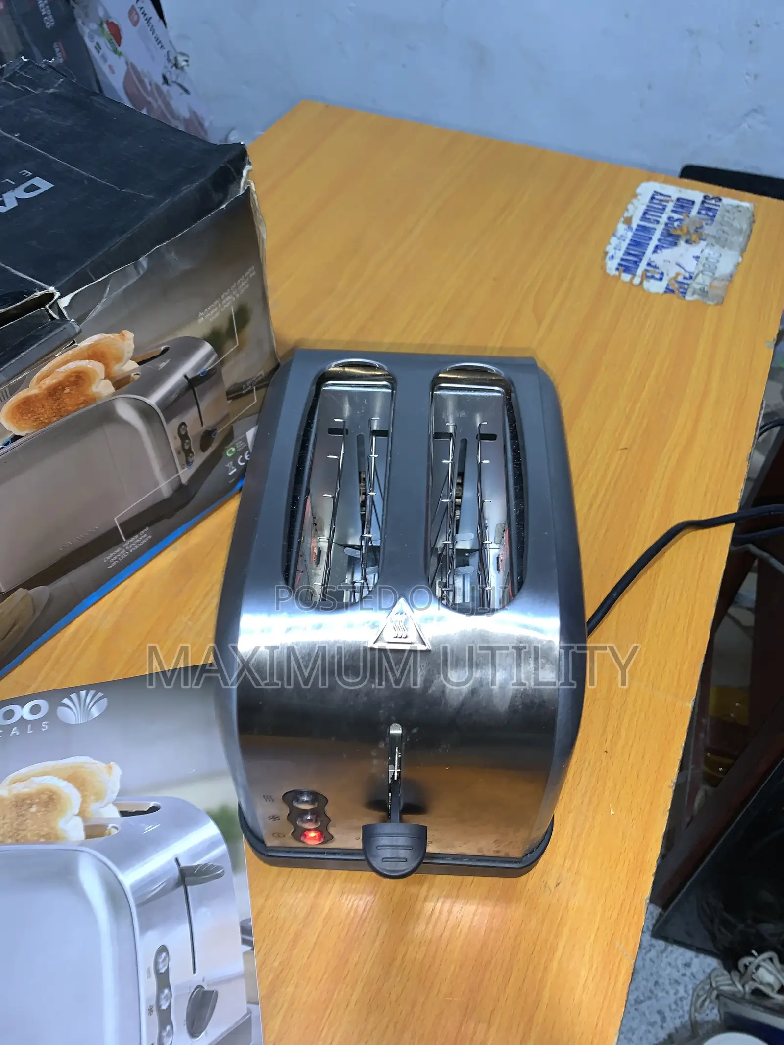 Daewoo 2 Slice 800 Watts Low Energy Consumption Pop Up Toaster