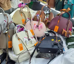 Ladies Luxury Handbag – Stylish Quality Women’s Bag