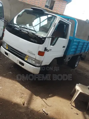 Toyota Dyna 150 First Body Normal Hand With Big Bucket Petrol