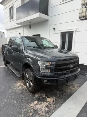 Ford F-150 Lariat 4x2 SuperCrew Cab Styleside 5.5 ft. box 145 in. WB