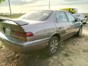 Toyota Camry Automatic 1999 Gray