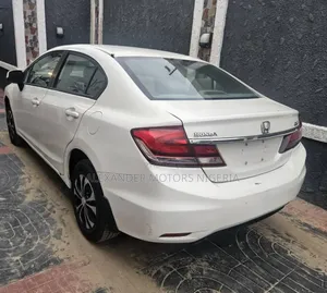Honda Civic 2013 White