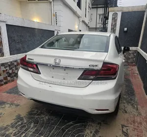 Honda Civic 2013 White