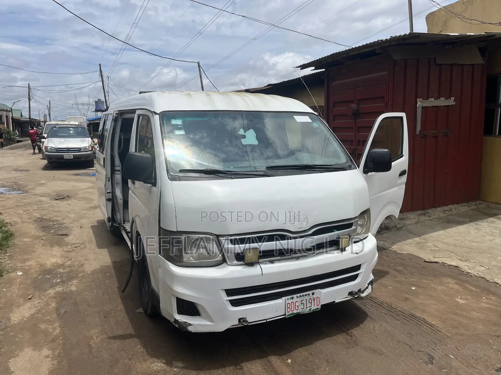 Hummer H2 2009 White