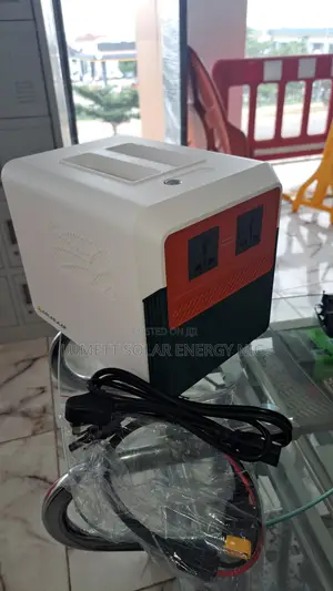 Cola 1000 Pro1KWH 300W Rechargeable Portable Power Station for Camping