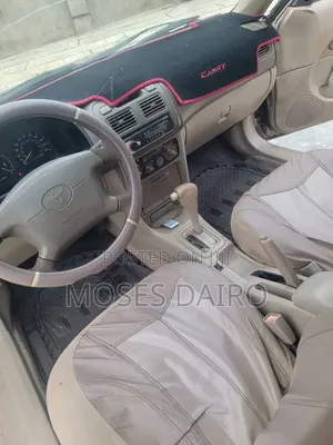 Toyota Corolla 2000 Gold