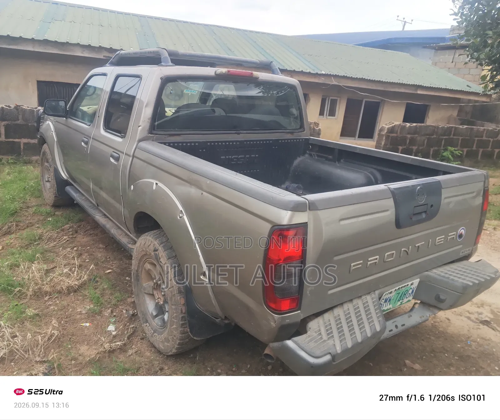 Nissan Frontier 2004 Gray