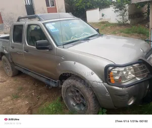 Nissan Frontier 2004 Gray