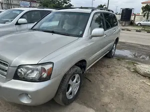 Toyota Highlander 2005 Silver