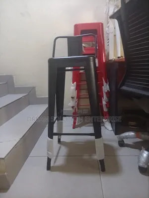 Quality Imported Metal Bar Stool Chair Backrest