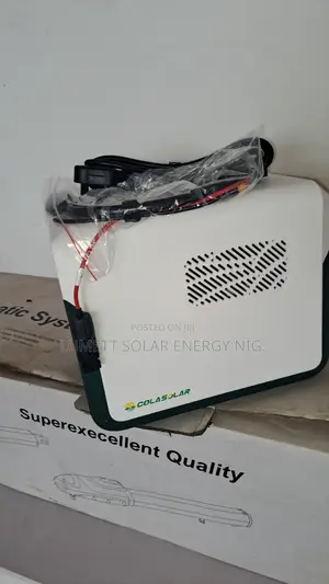 Cola 1000 Pro 1KWH 300W Compact Solar Generator for Travel and Outdoor