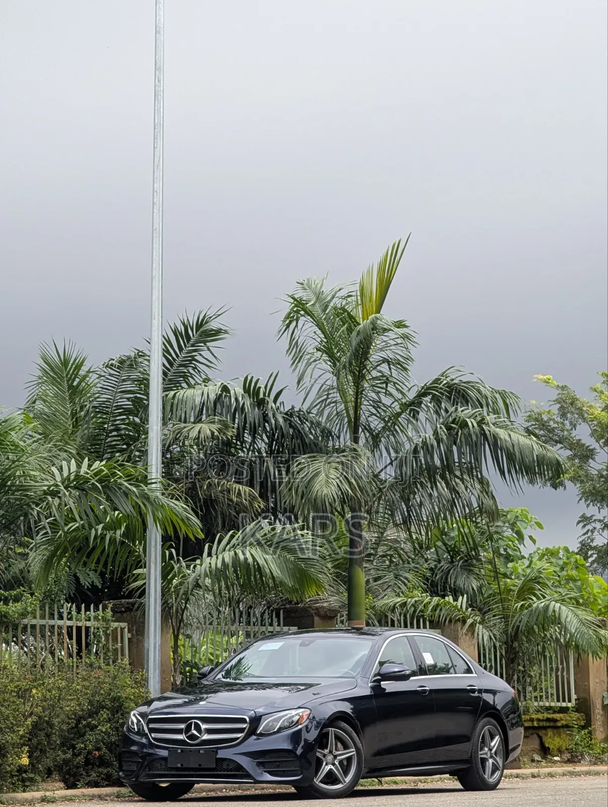 Mercedes-Benz E300 2016 Blue