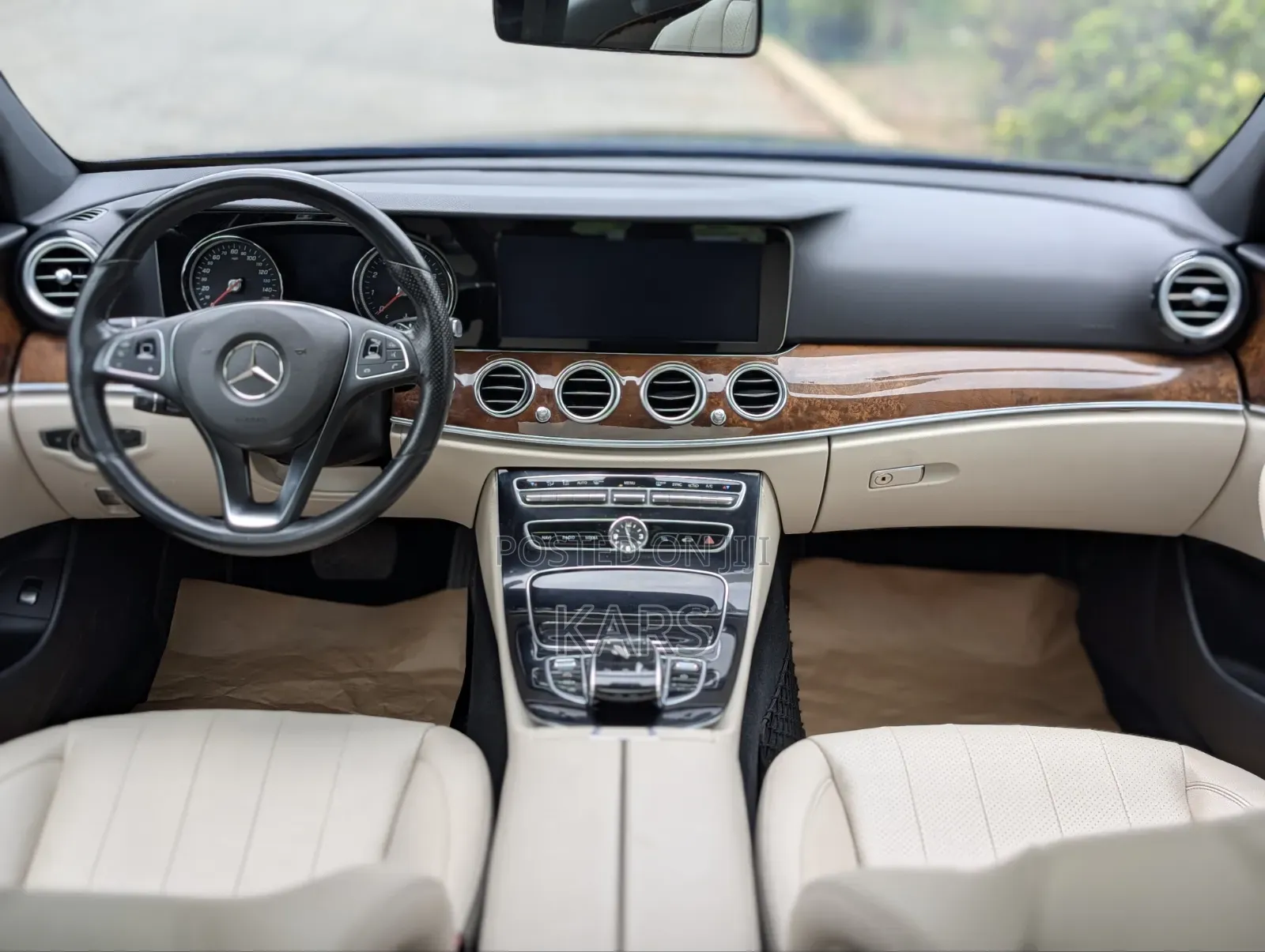 Mercedes-Benz E300 2016 Blue