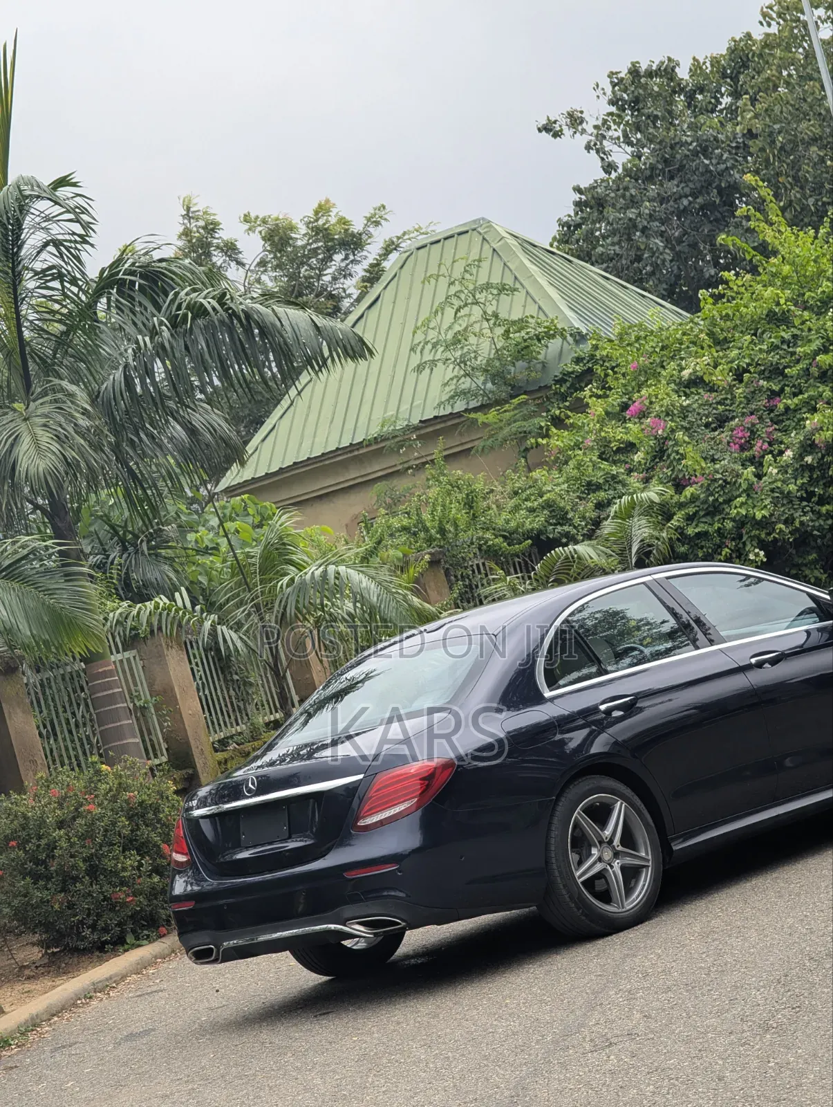 Mercedes-Benz E300 2016 Blue