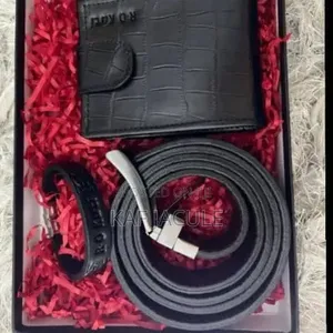 Mini Gift Box With Free Customised Bracelet and Deliver