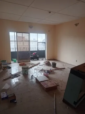 3bdrm Apartment in Nice Area, Allen Avenue for rent