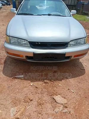 Honda Accord 1998 Silver
