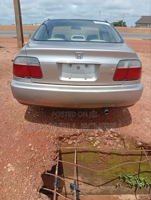 Honda Accord 1998 Silver