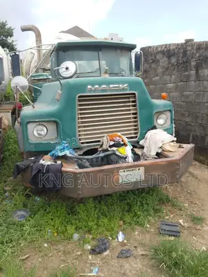 Mack Concrete Mixer