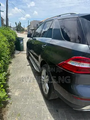 Mercedes-Benz M Class ML 350 BlueTEC 4Matic 2012 Gray