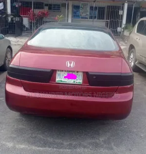 Honda Accord 2005 Red