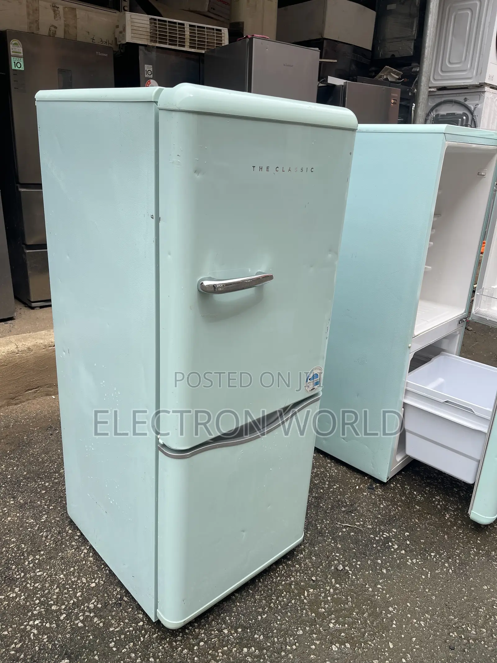 The CLASSIC Retro Refrigerator