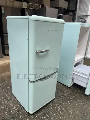 The CLASSIC Retro Refrigerator