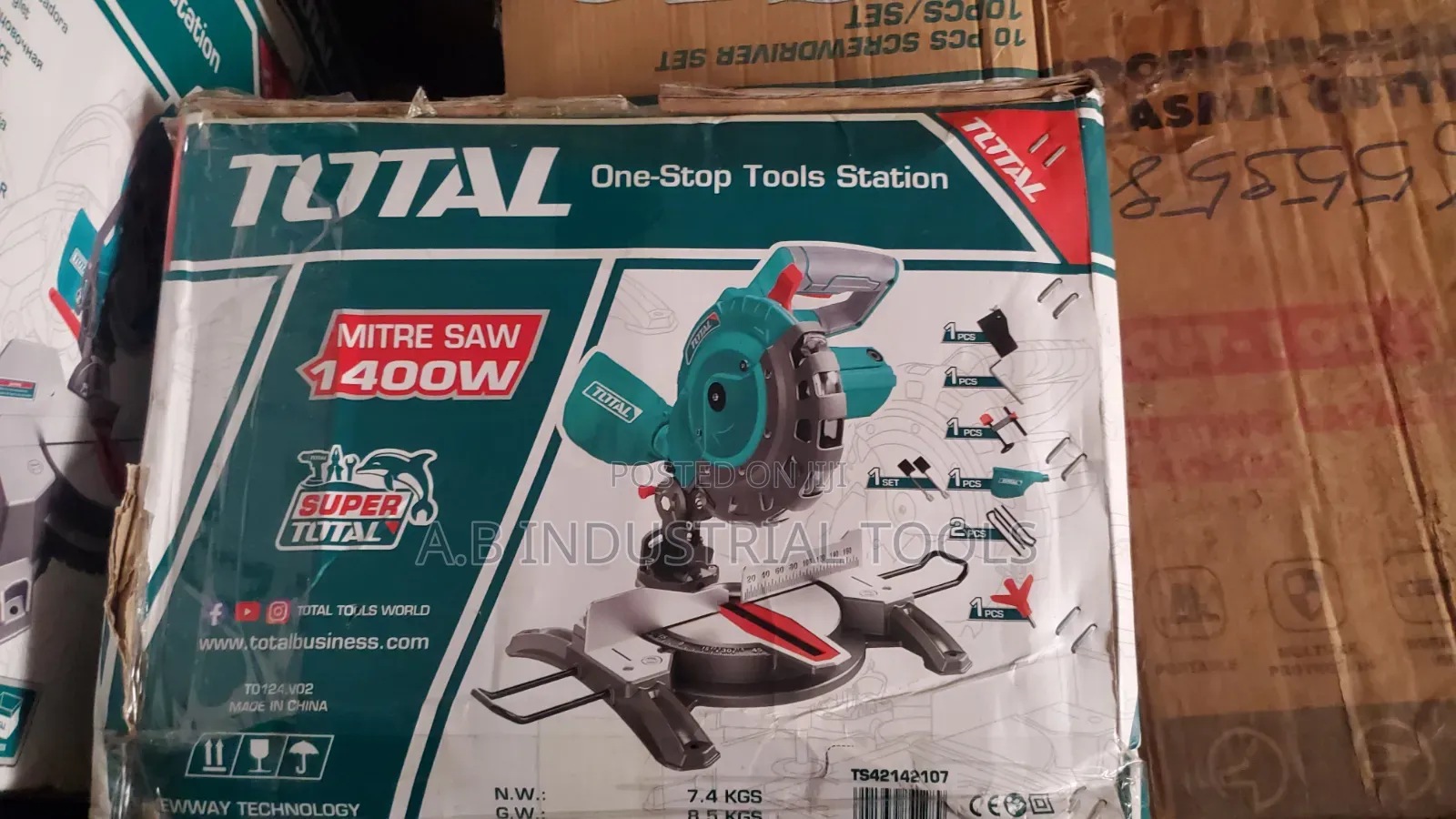 Total 1400W Miter Saw