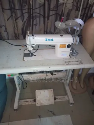 Industrial Sewing Maching