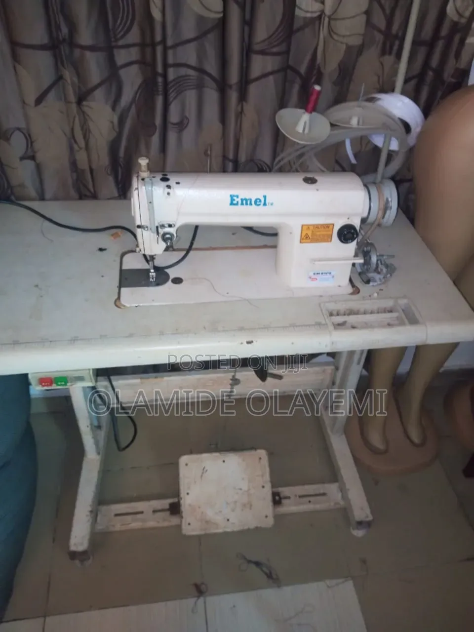 Industrial Sewing Maching