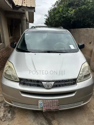 Toyota Sienna LE AWD 2005 Silver