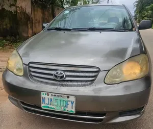 Toyota Corolla 2004 Gray