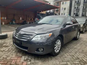 Toyota Camry 2010 Gray