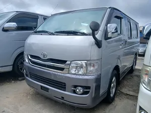 Toyota HiAce 2010 Silver