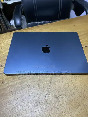 Laptop Apple MacBook Air 2024 M3 8GB Apple M3 SSD 256GB