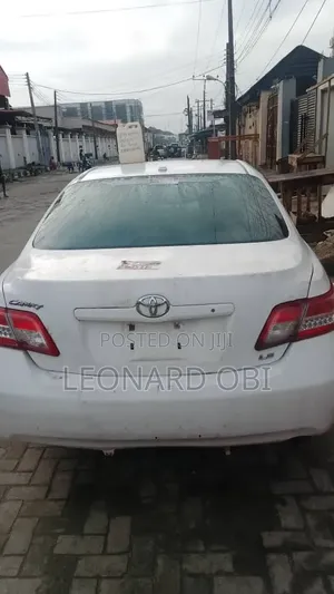 Toyota Camry 2010 White