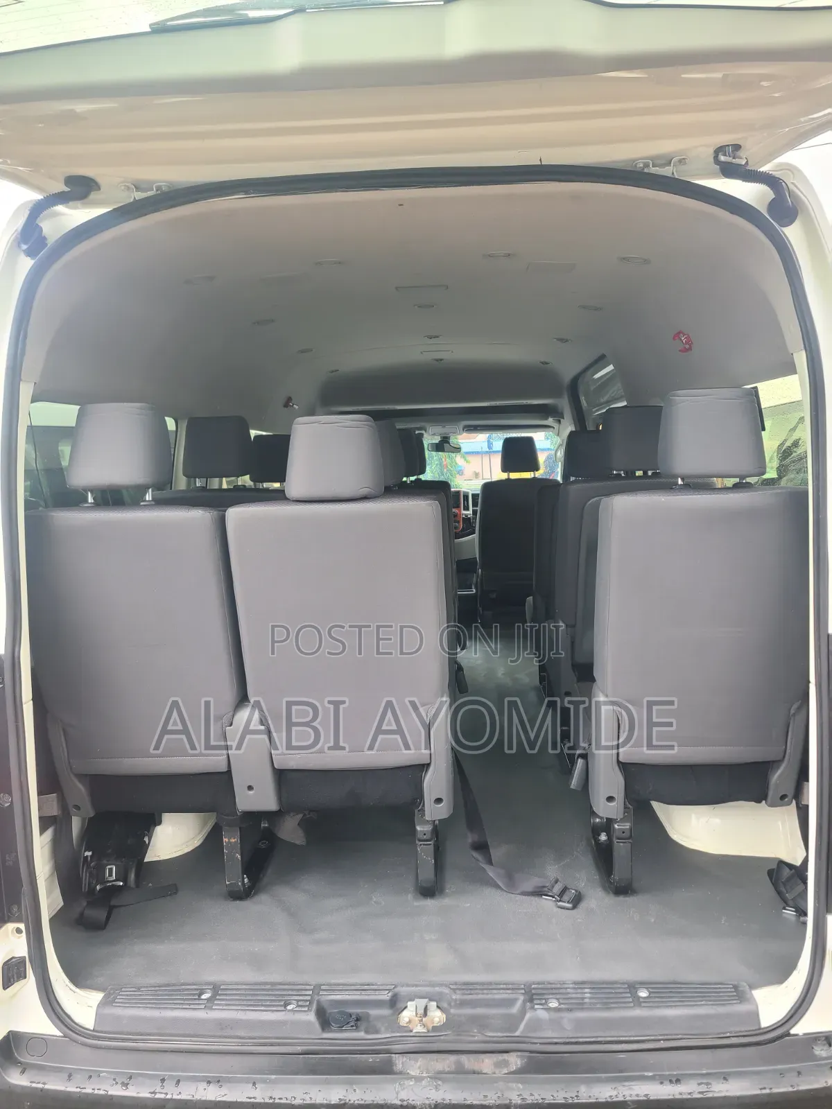 Toyota HiAce 2021 White