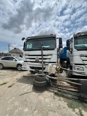 SINOTRUCK HOWO 2019 White