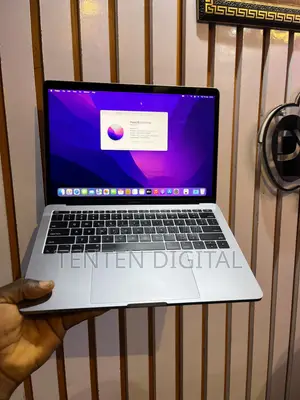 Laptop Apple MacBook Pro 2017 8GB Intel Core i5 SSD 512GB