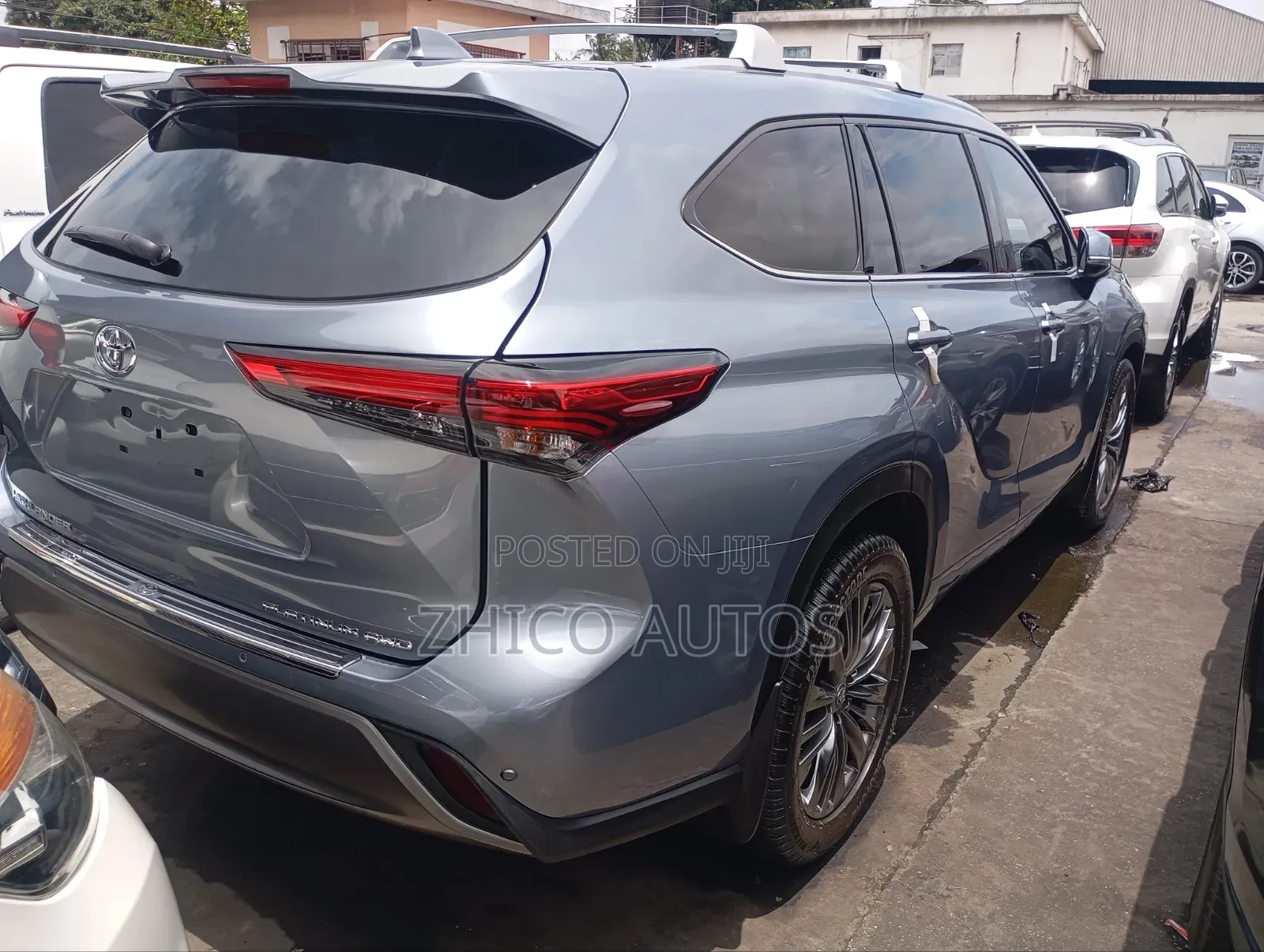 Toyota Highlander Platinum 2022 Blue