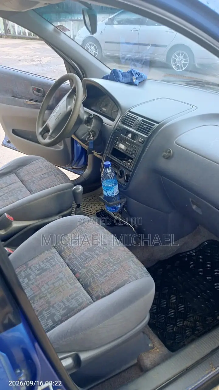 Toyota Picnic 2.0 FWD 2003 Blue