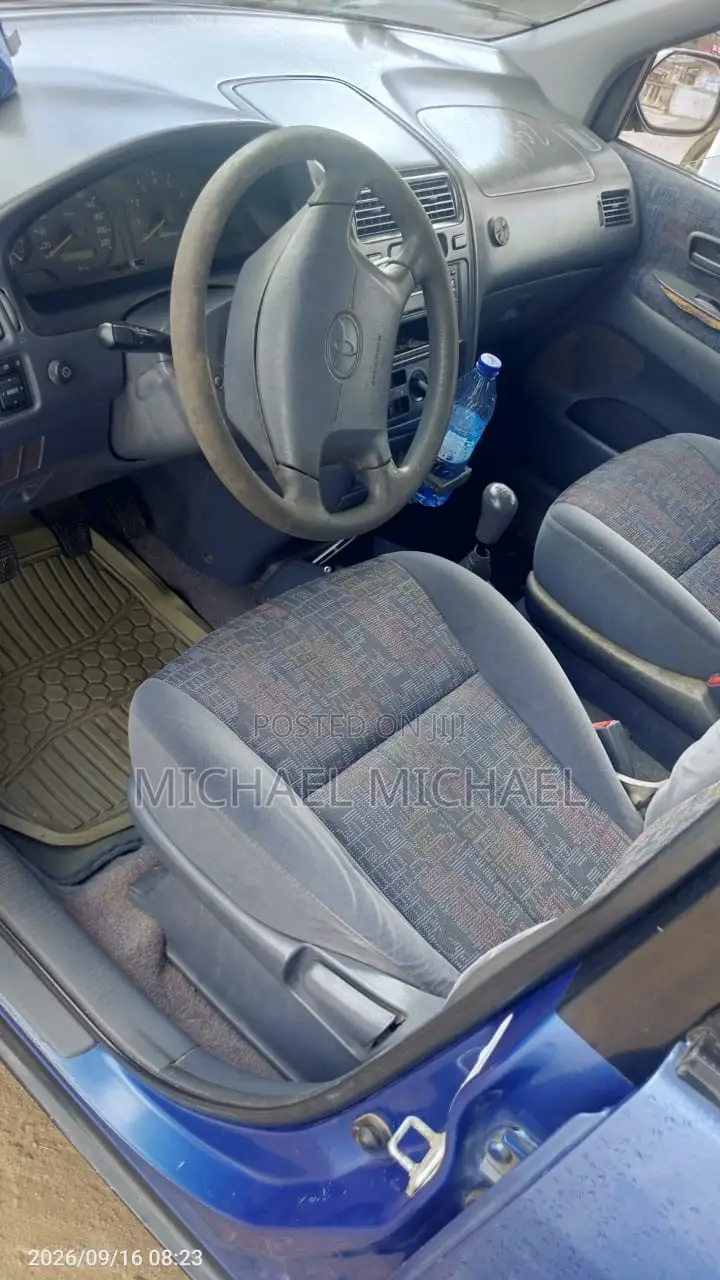 Toyota Picnic 2.0 FWD 2003 Blue