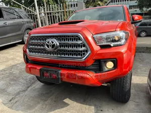 Toyota Tacoma 2017 Red