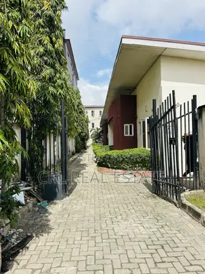 Furnished 3bdrm Bungalow in Lekki for sale